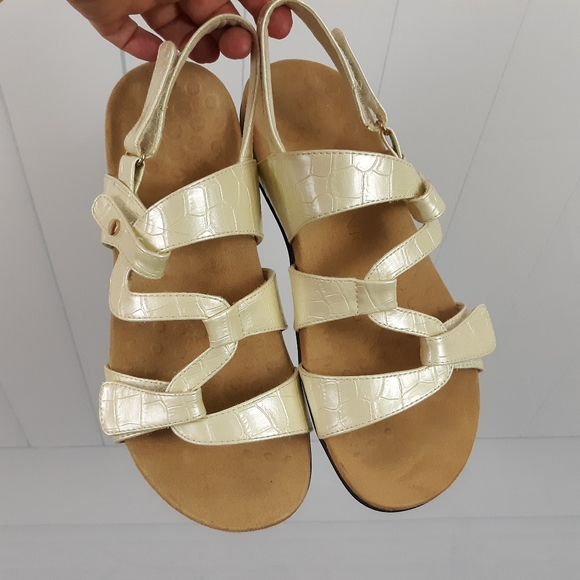 vionic paros